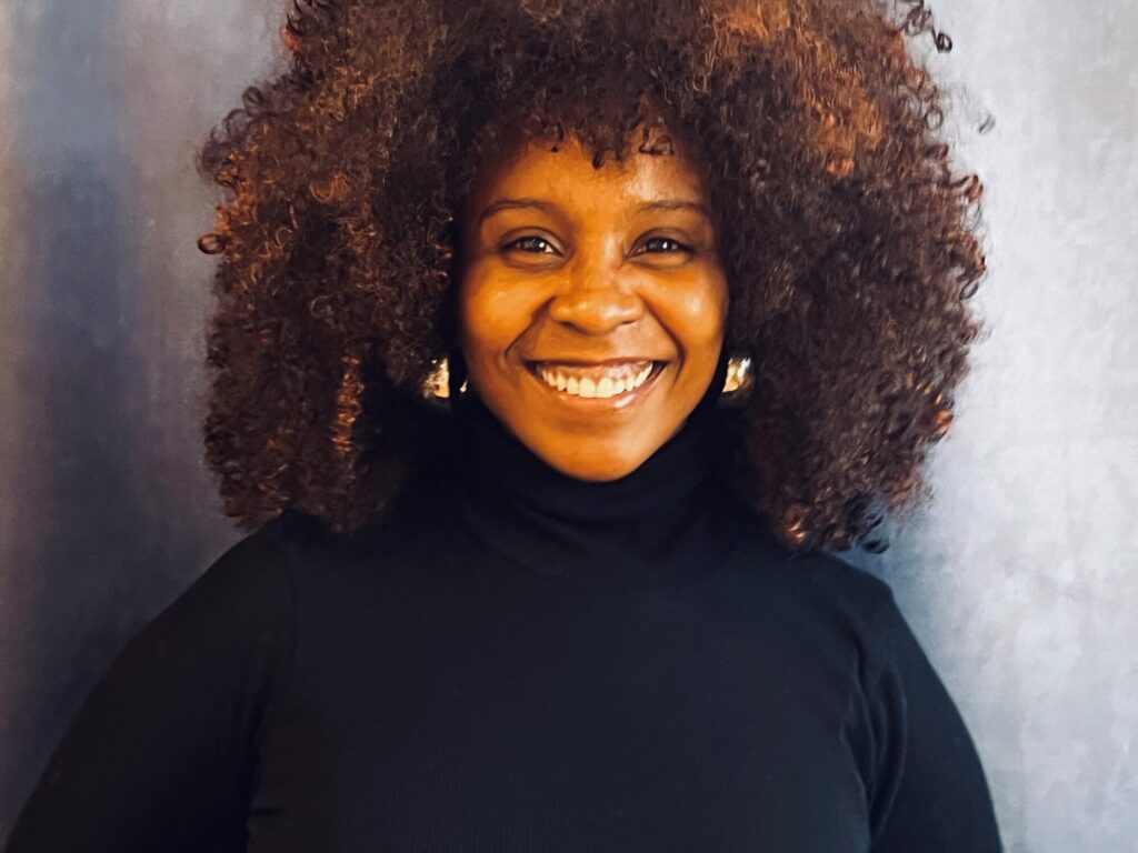 Danielle Carr new headshot 2000x1500